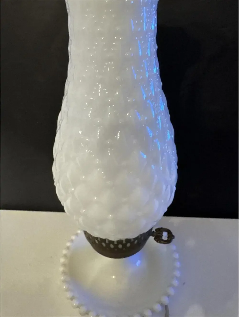 Vtg Hobnail Quilt Milk Glass Electric Hurricane Lamp Cottage Core Table 13.5” H